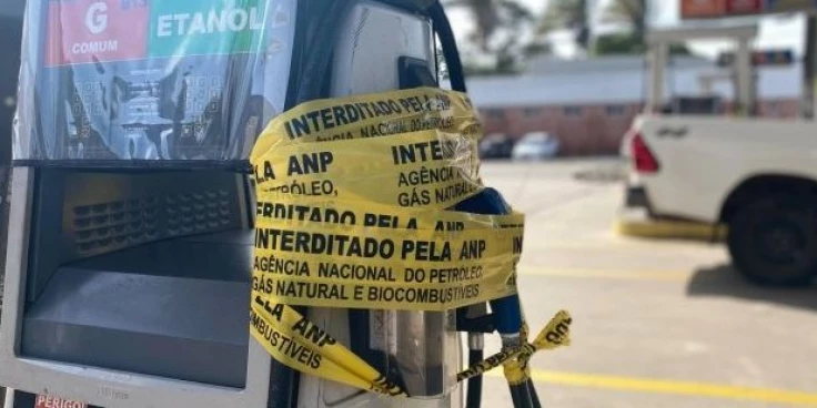 Fiscalização do Procon-MA e ANP em posto do Cruzeiro do Anil resulta na interdição de bomba de combustível irregular.