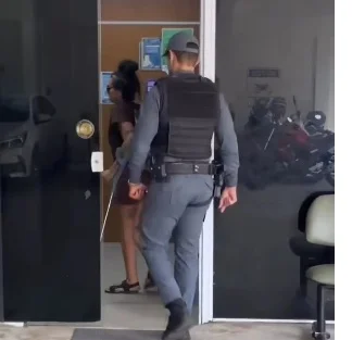 Após viralizar nas redes, mulher que pichou casarão histórico em São Luís é identificada e pede desculpas às autoridades
