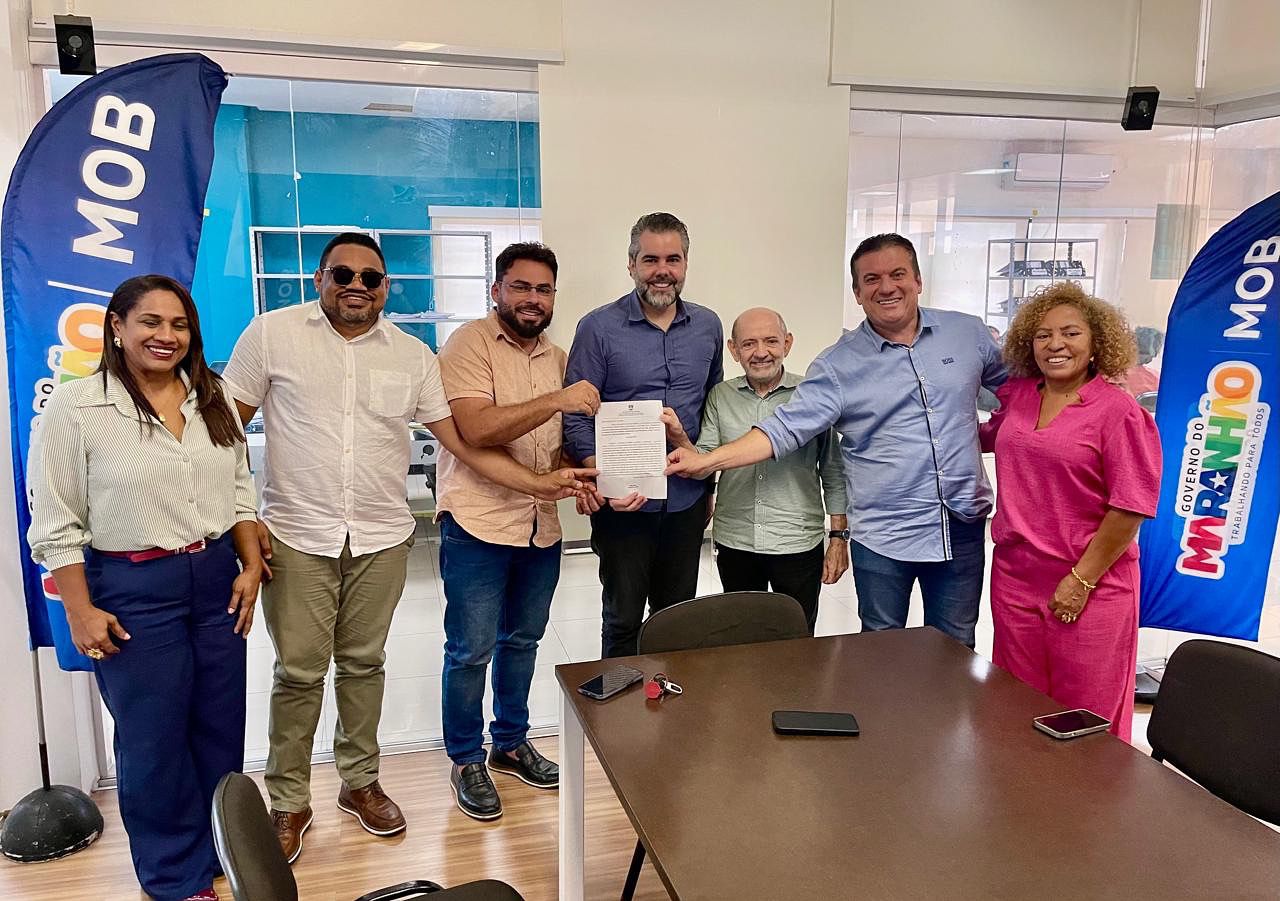 Dudu Diniz em reunião com a MOB para viabilizar nova linha de ônibus que beneficiará moradores de São José de Ribamar.