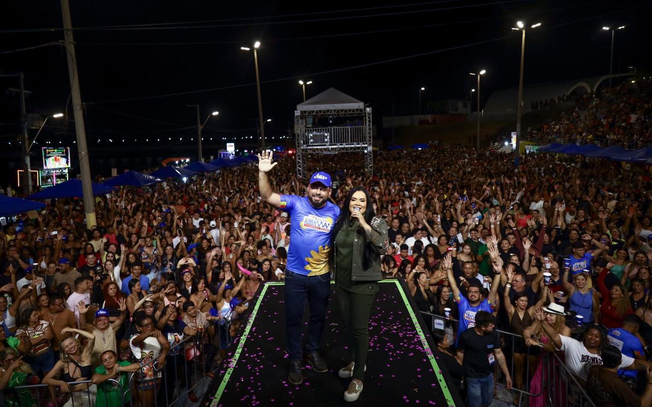 Multidão celebra a 1ª edição do Festeja Ribamar com shows de Klessinha e Mara Pavanelly no Parque Therezinha Jansen, em São José de Ribamar.
