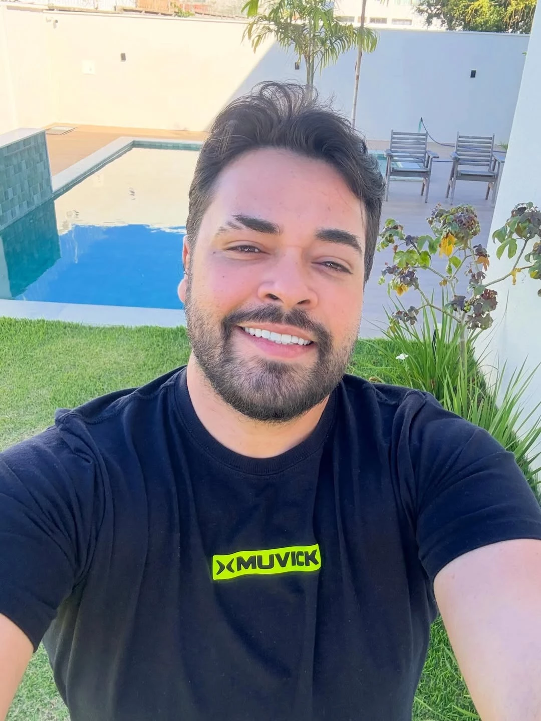 Cantor Andson Mendonça investigado por agressão contra esposa